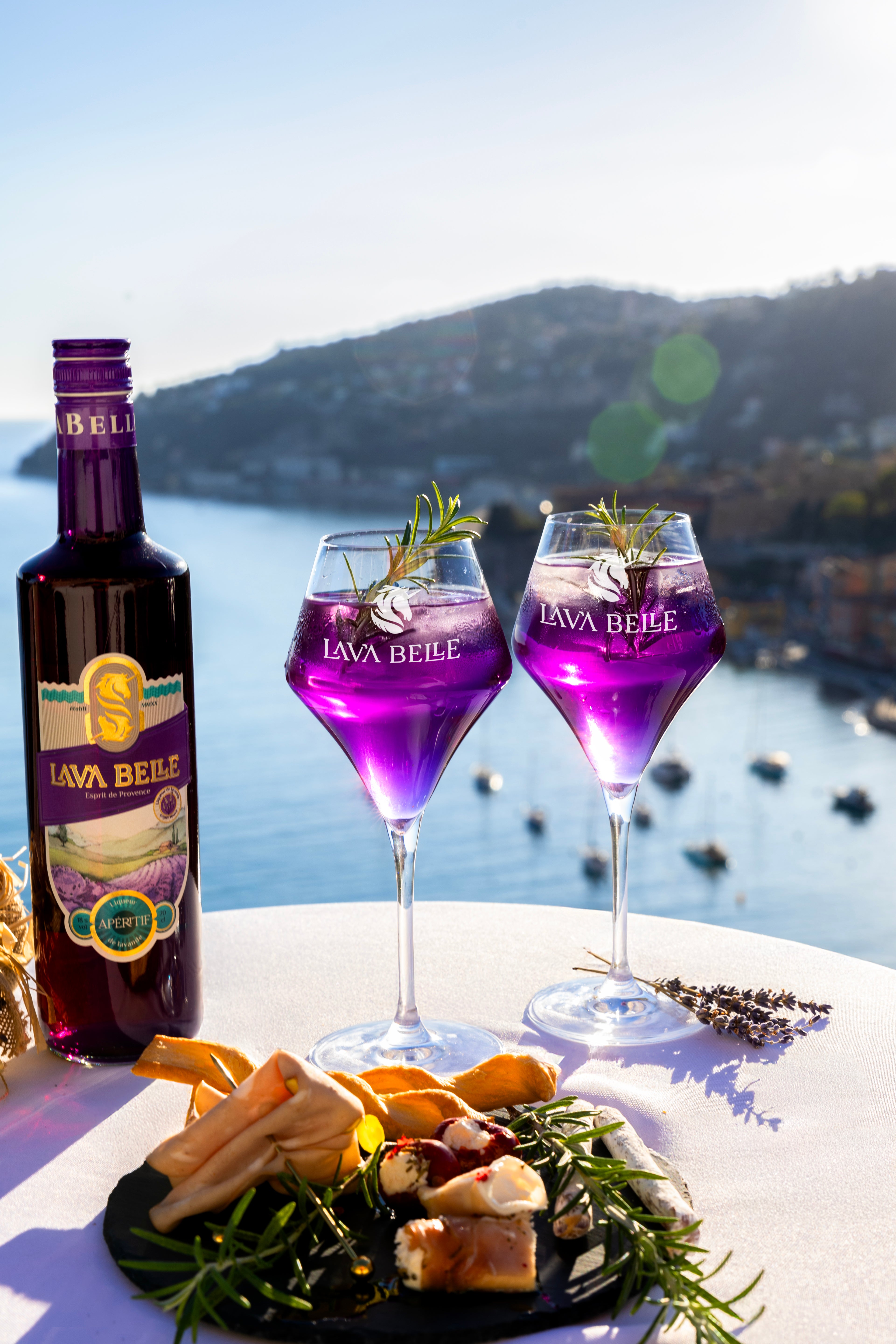 Lav'a Belle Liberté (alkoholfrei) + zwei Aperitif-Gläser