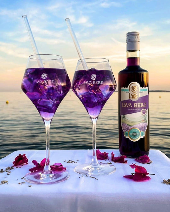Lav'a Belle Aperitif (18%) + zwei Aperitif-Gläser